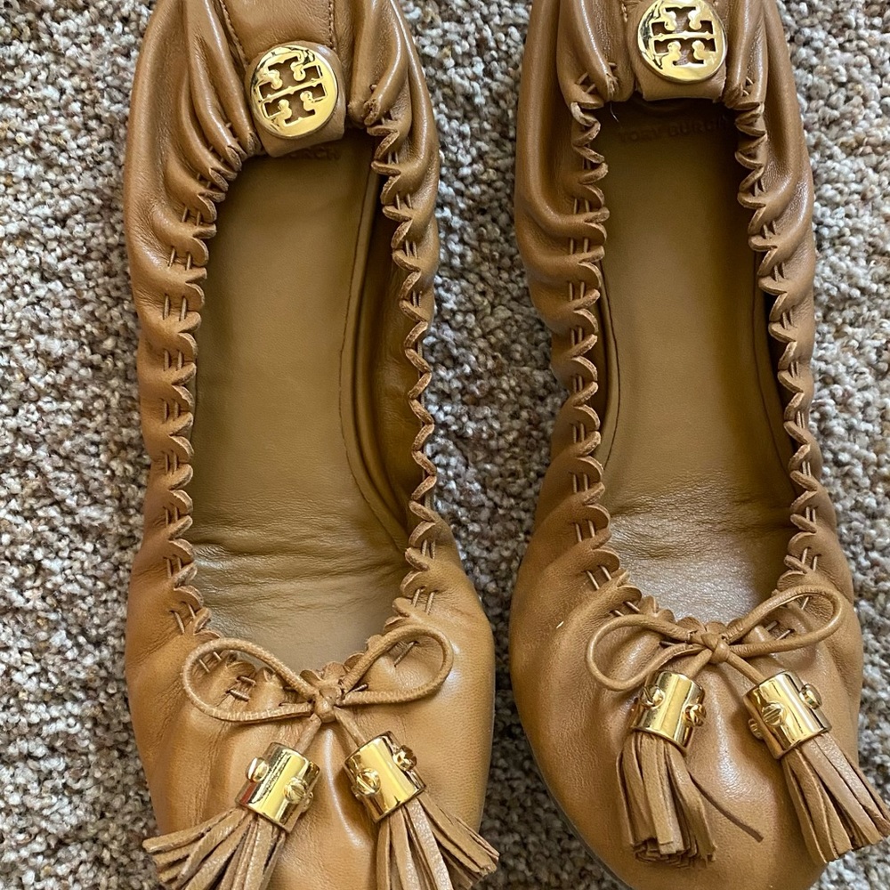 NWOT Tory Burch Reese-Mestico ballet flat with tassels size 9.5